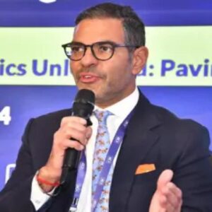 ari yutarak olen milyarderin mirasi kavga cikardi pARVUQ9L