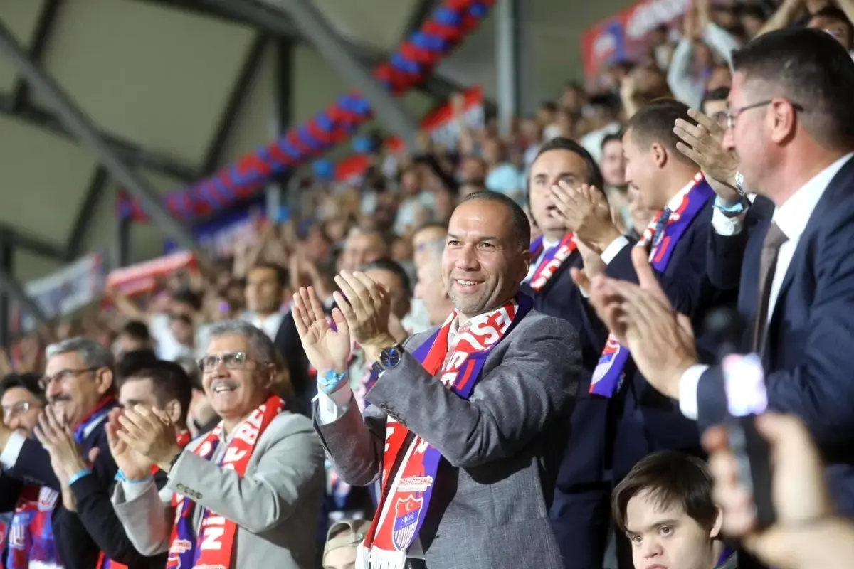 68 aksarayspor taraftarindan stadyuma zarar cwr1OXhy