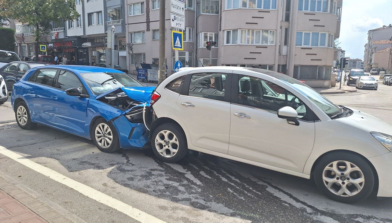 bosanmak isteyen esini aracina carparak yaraladi ZgKgh8jG