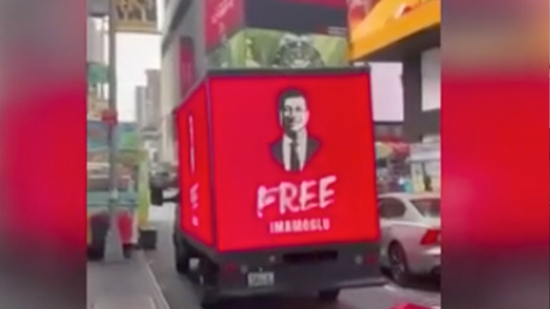 cumhurbaskani erdoganin abd ziyaretinde new yorkta free imamoglu kamyonlari goruldu ZD25xgHf