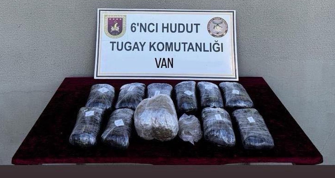 iran sinirinda kilolarca uyusturucu yakalandi E6BNGOwD