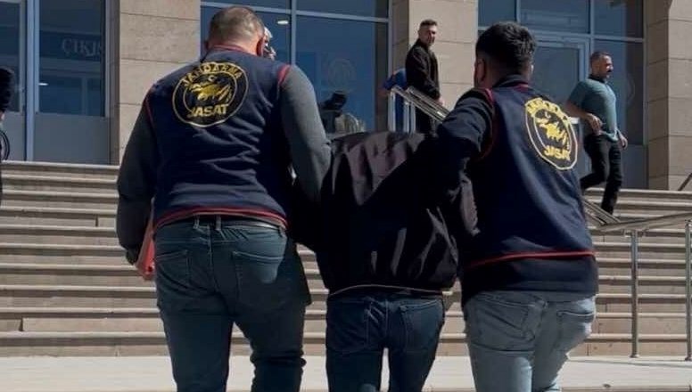 25 yil kesinlesmis hapis cezasi var firari hukumlu yakalandi 192HaPgH.jpg