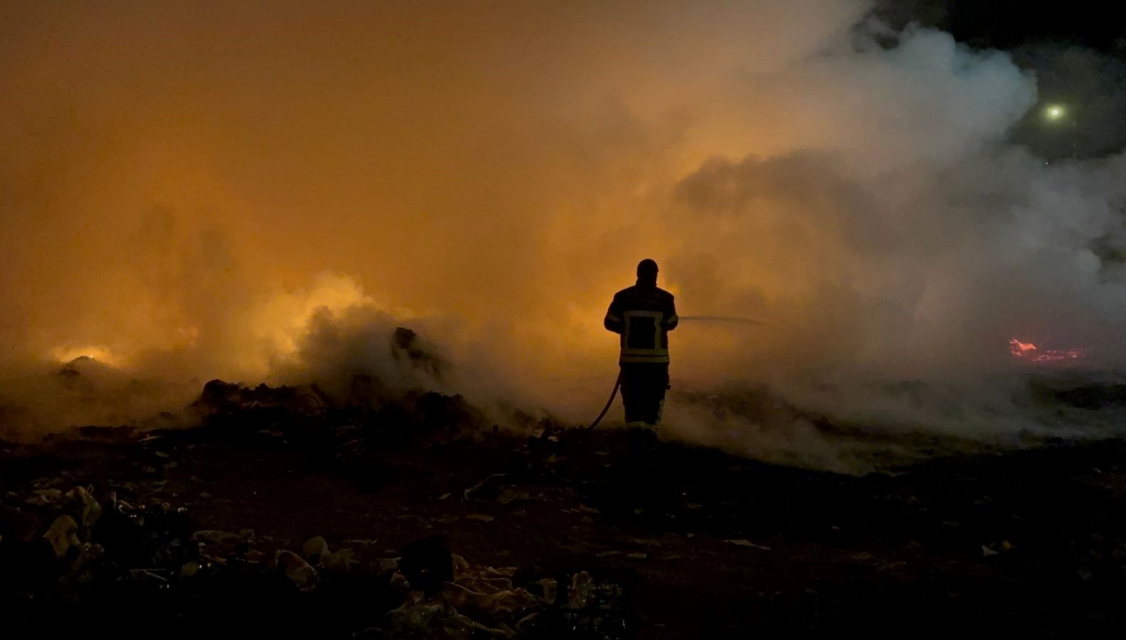 atik yangini eve sicramadan sonduruldu qij5hyLg.jpg