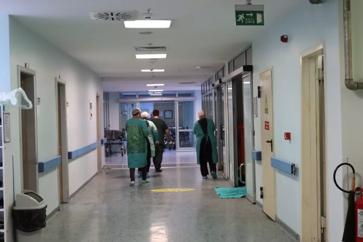 duzcede beyin olumu gerceklesen hastanin organlari nakil icin hazirlaniyor 1unNwax3