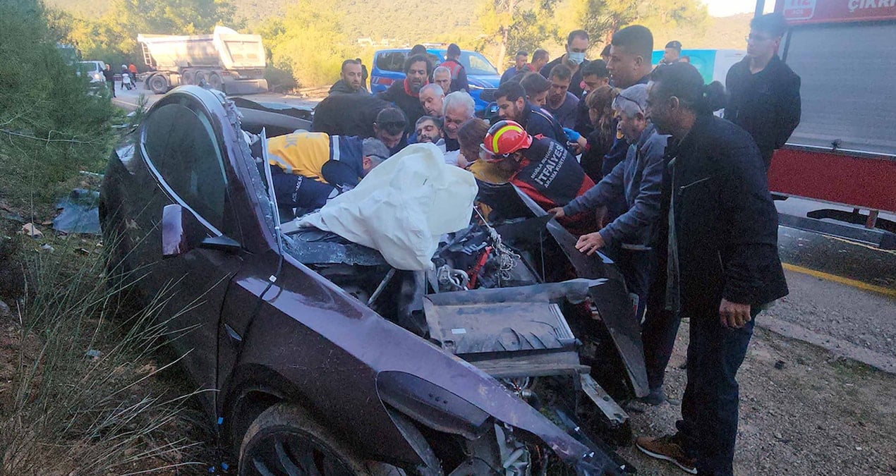 Turistik yolda feci kaza