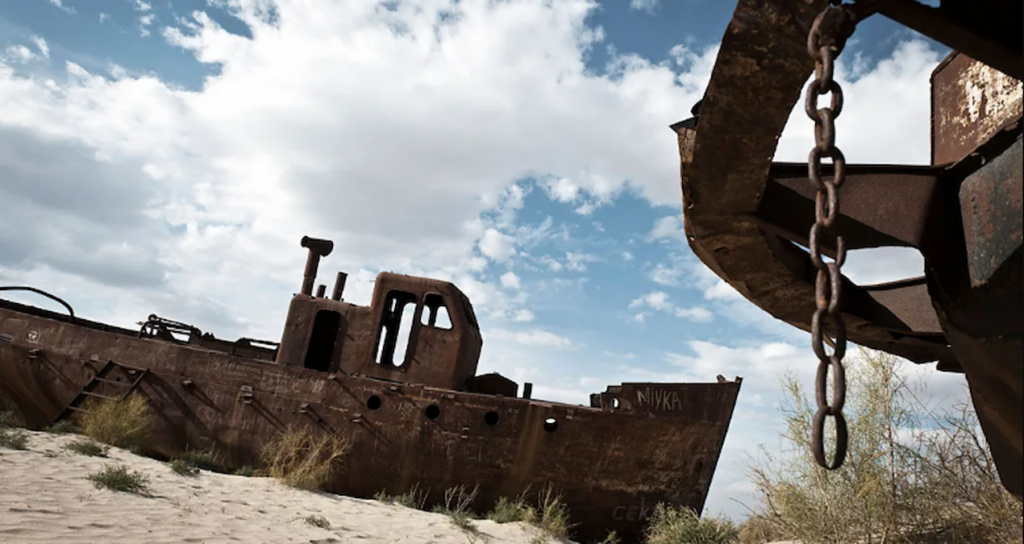 kumlarin-altindaki-sir-200-ton-sarbonla-gomulen-hayalet-kasaba-sKQJOYjS