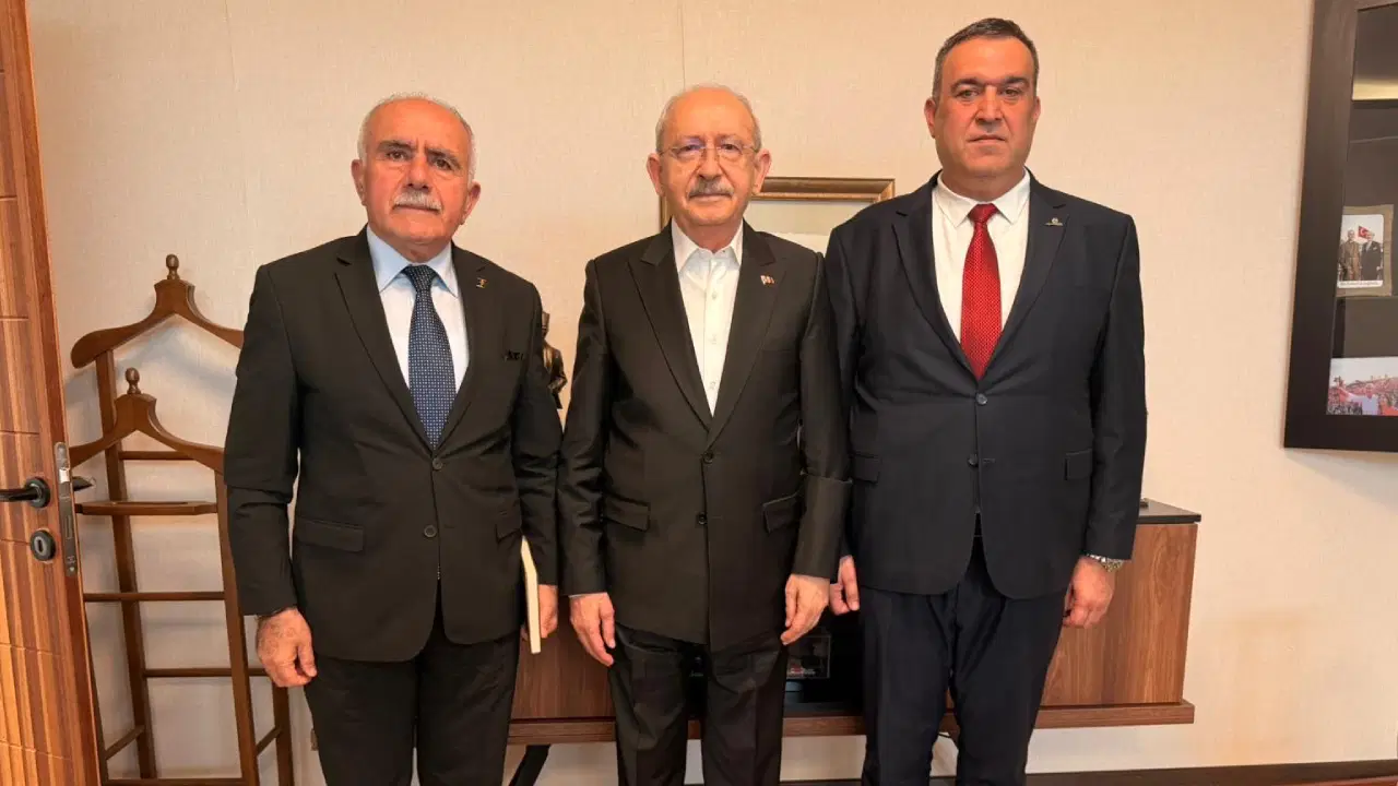 Kemal Kılıçdaroğlu, Gürsel Tekin’in Ekibiyle Görüşerek Yeni Stratejiler Belirledi