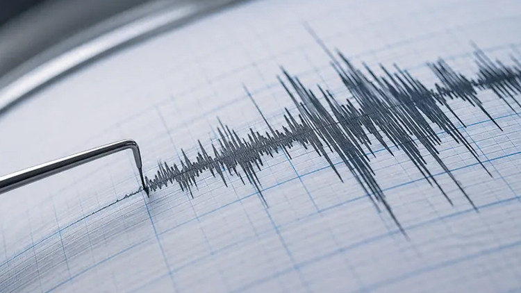 Iranda 5 buyuklugunde deprem fEFGFM5C